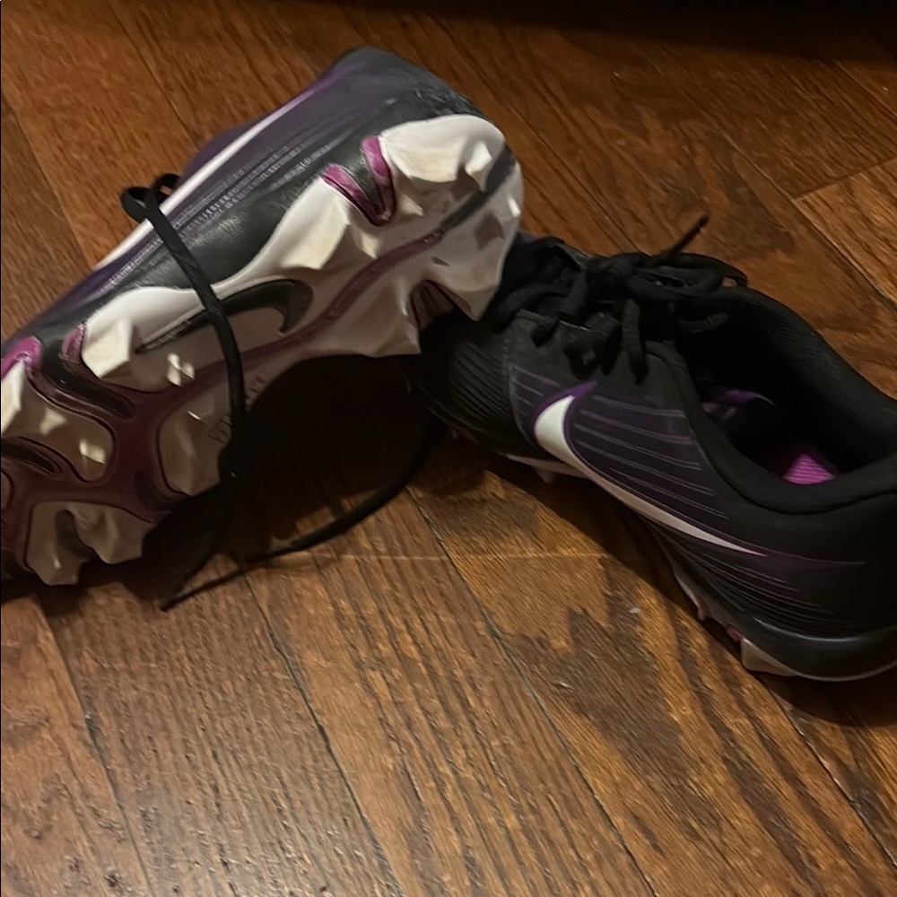 Nike Black and Purple Sports Shoes